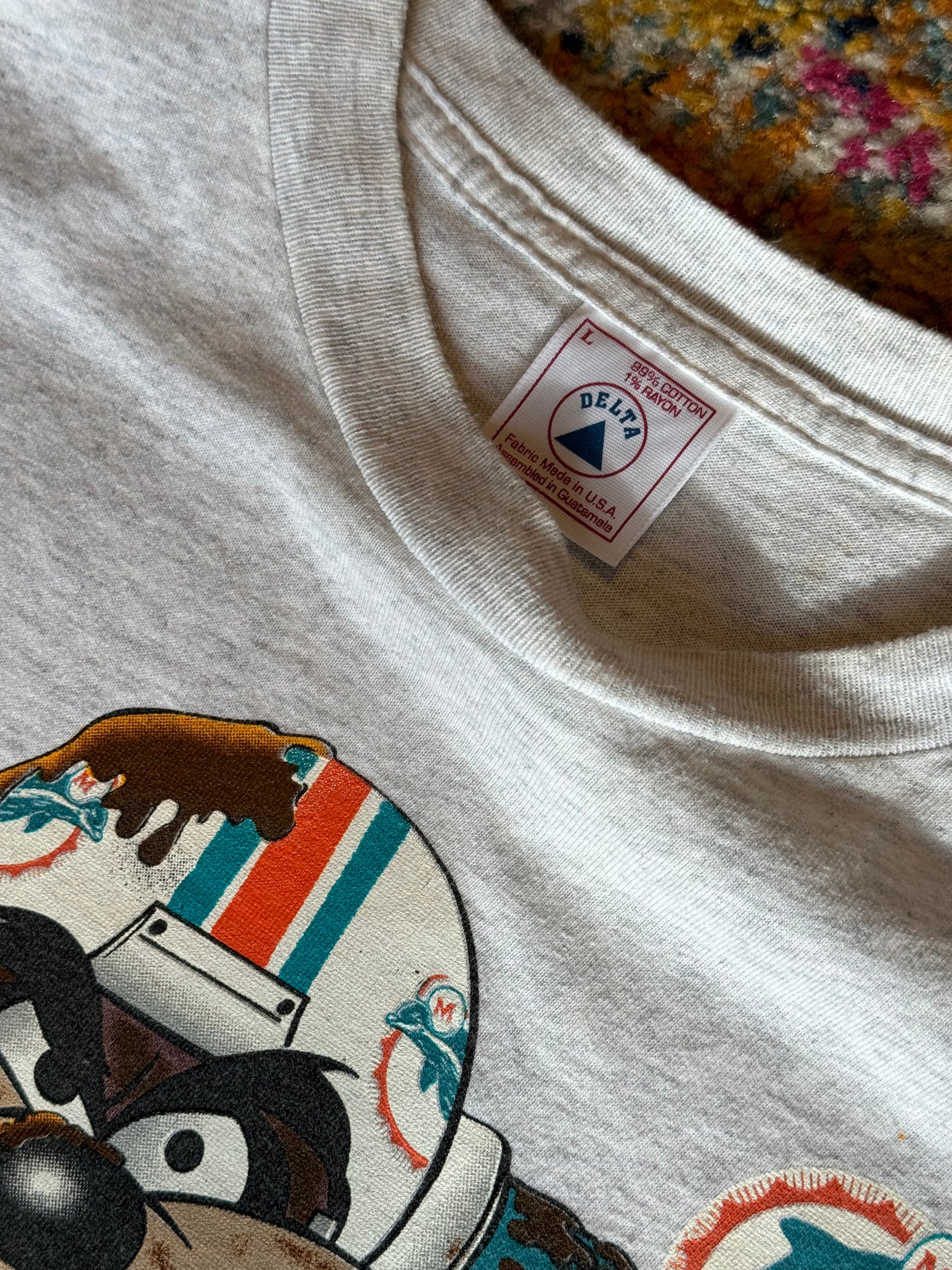 1995 DELTA PRO WEIGHT TASMANIAN DEVIL MIAMI DOLPHINS T-SHIRT