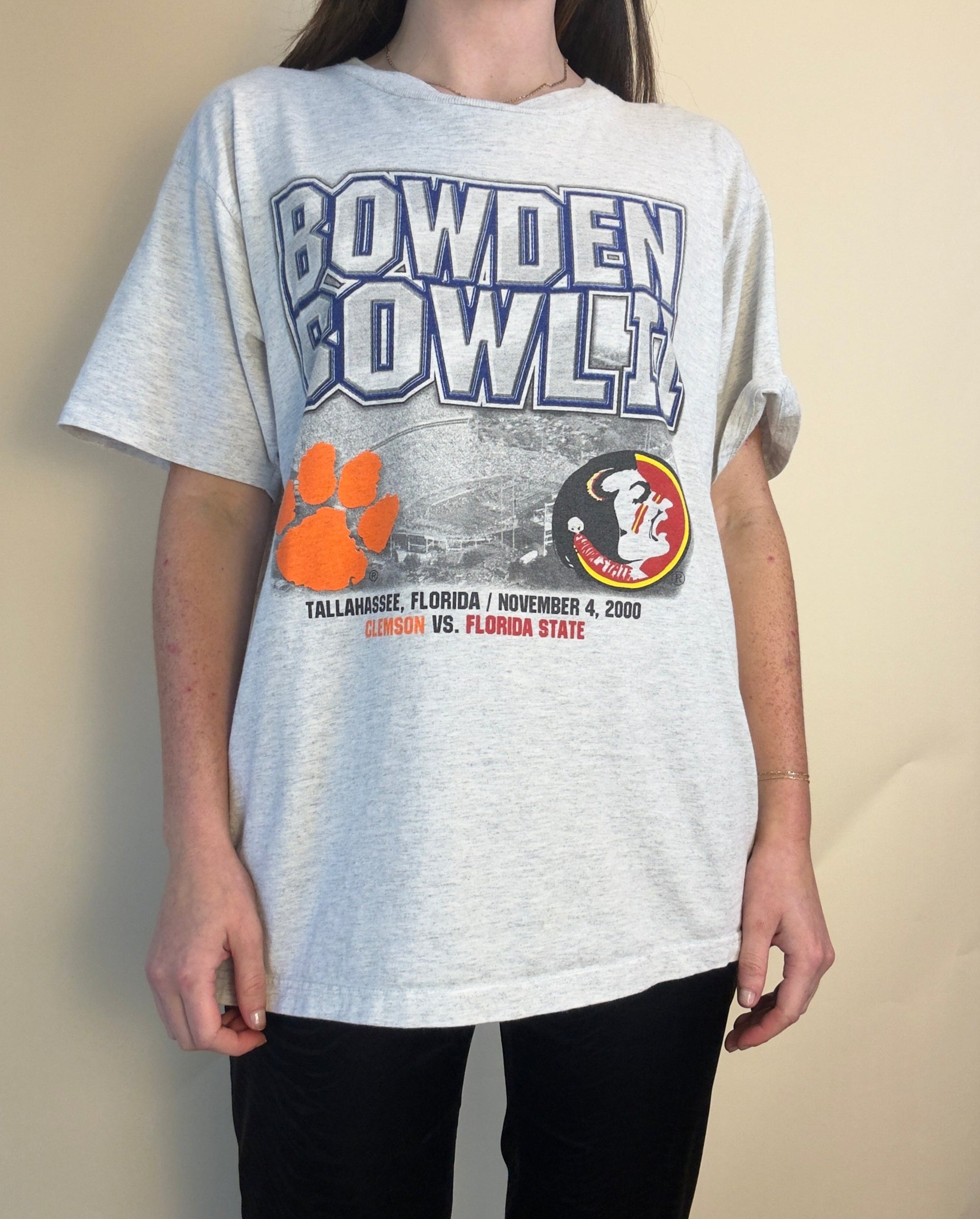 2000 GILDAN BOWDEN BOWL T-SHIRT