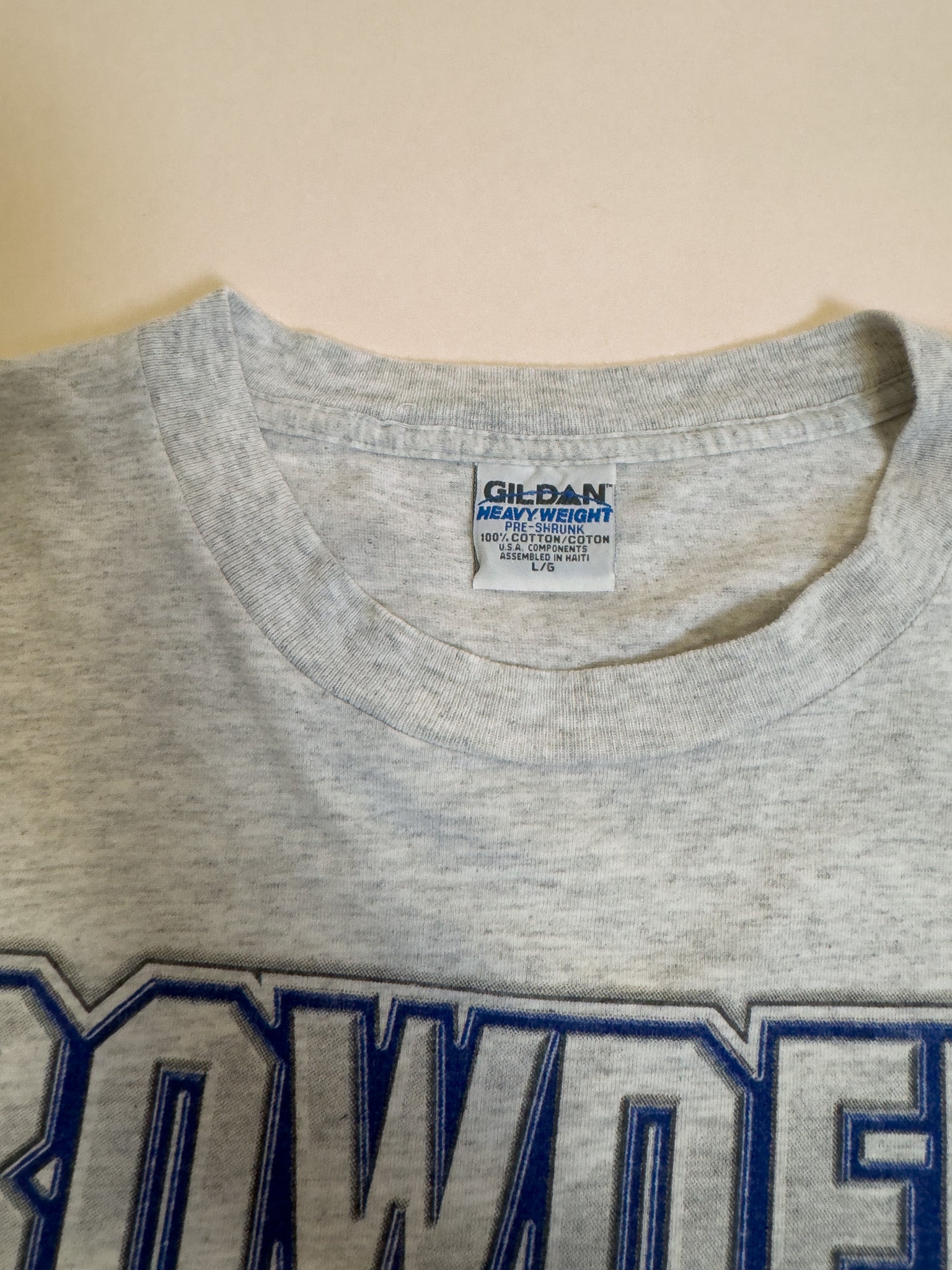 2000 GILDAN BOWDEN BOWL T-SHIRT