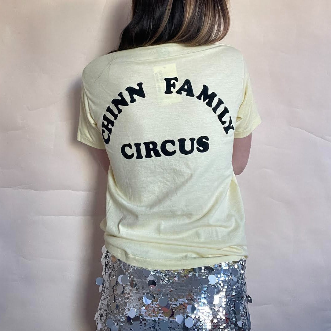 1985 JERZEES CHINN FAMILY CIRCUS TEE